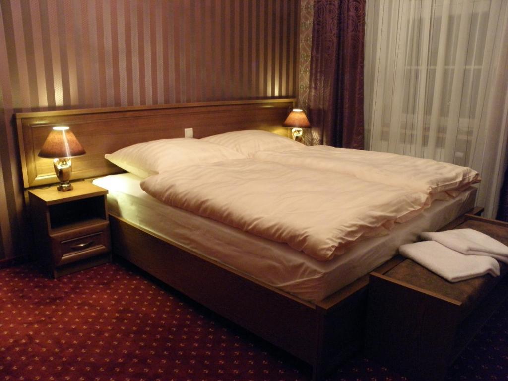 Palac Lucja Bb Zakrzów 部屋 写真